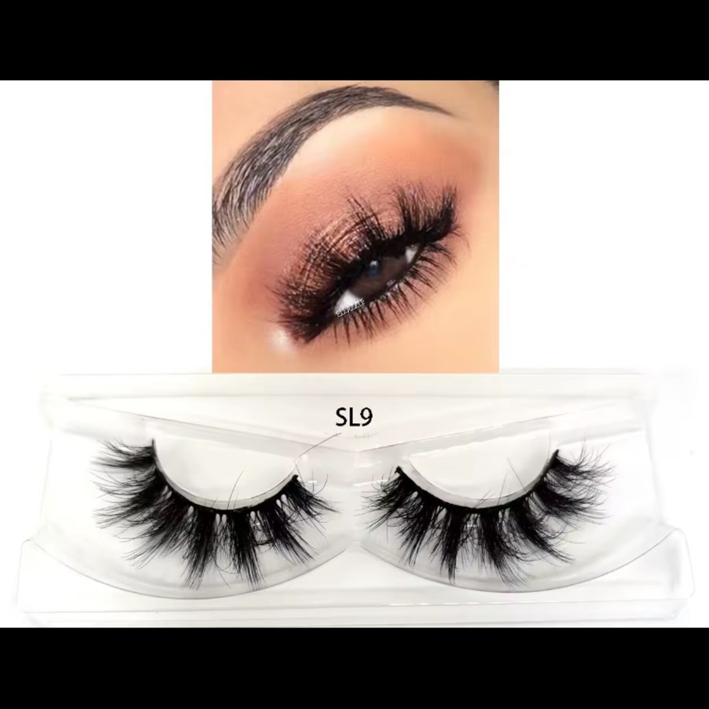 Dramatic Black Lashes for Stunning Eye Makeup